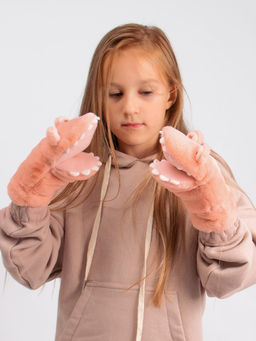 Варежки детские меховые на шнурке Kim Lin - Соль&перец фото 2