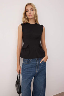 Siyah Pamuklu Gabardin Peplum Cep Detayl? Dokuma Bluz TWOSS25BZ00538