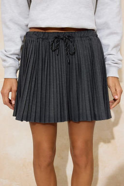 Antrasit Piliseli Poliviskon Dokuma Mini Etek TWOSS26ET00014 - Trendyolmilla фото 5