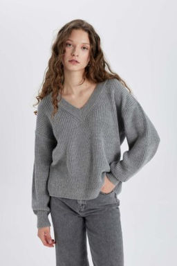 Oversize Genis Kal?p V Yaka Basic Duz Triko Kazak