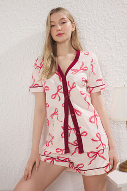 Trendyolmilla Pembe-Cok Renkli %100 Pamuklu Kurdele/Fiyonklu Biyeli Sortlu Orme Pijama Tak?m? THMSS25PT00372
