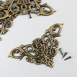 Цена за 2 шт. Уголок металл «Узорчатый», под бронзу, набор 4 шт., 4.5×4.5 см