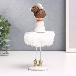 Фигурка полистоун «Малышка с большим бантом и юбкой-кисточкой», 17.6×4.8×5 см