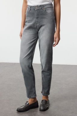 Gri Yuksek Bel Comfort Mom Jeans TWOAW25JE00172 - Trendyolmilla фото 3