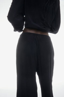 Pantalon efecto arrugado - H&m фото 3