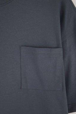 Antrasit Oversize/Genis %100 Pamuk Bisiklet Yaka Cepli T-Shirt TMNSS26TS00016