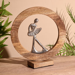 Сувенир интерьерный в деревянном кольце «Балерина», 30×8×33 см