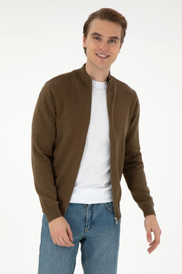 Мужской базовый трикотажный кардиган цвета хаки Неожиданная скидка в корзине
