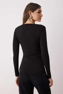 Siyah Aksesuar Detayl? Asimetrik Yaka Orme Party Bluz TPRAW26BZ00030 - Trendyolmilla фото 4