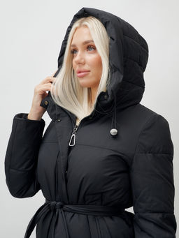 Пальто утепленное стеганное зимнее с капюшоном женское черного цвета 9605Ch - Mtforce фото 9