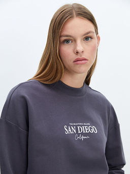 Bisiklet Yaka Bask?l? Oversize Kad?n Sweatshirt