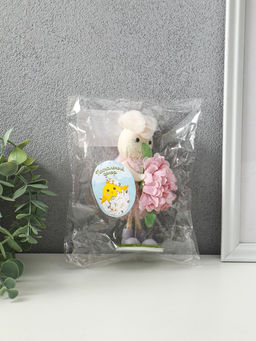 Фигурка пасхальная Зайка в платьице с бутоном пиона в лапках, 5.5?5?19 см