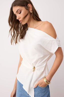 Ekru Kay?k Yaka Fitted Toka Detayl? Dokuma Bluz TWOAW26BZ00058
