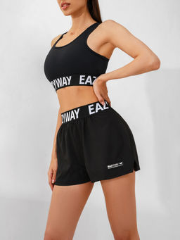 Шорты с брендированным поясом c силиконом и подрезами по бокам