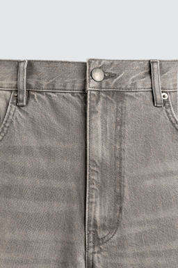 BERMUDA DENIM BAGGY FIT SALPICADURAS / Beige
