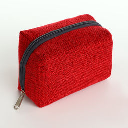 Косметичка женская на молнии, объёмная, маленькая, мягкая, красная