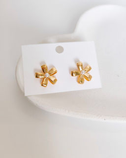 Стильные серьги