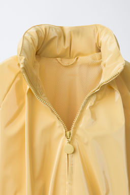 CHUBASQUERO BRILLO WATER RESISTANT / Amarillo