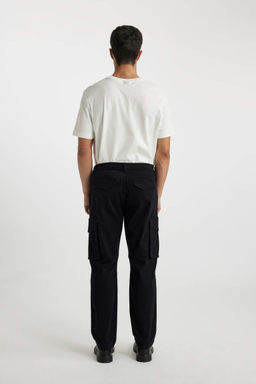 Широкая посадка по фигуре Широкая посадка с нормальной талией Широкие брюки-карго с карманами - Defacto фото 7