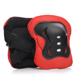 Набор защиты для катания (цвет красно/черный) в сетке