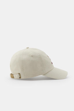 GORRA SARGA BORDADOS PERRO / Crudo