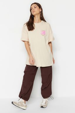 Premium Tas %100 Kal?n Pamuklu On ve Arka Bask?l? Oversize/Genis Kal?p Orme T-Shirt TWOSS23TS00269