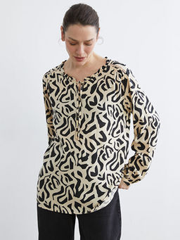 Ba?lamal? Yaka Desenli Bluz