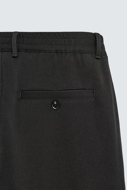 PANTAL?N STRAIGHT FIT CONFORT / Negro
