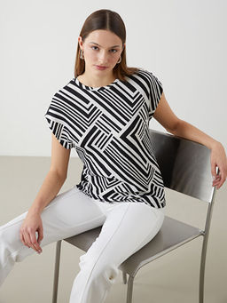 Bisiklet Yaka Desenli Kad?n Ti??rt