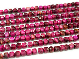 Бусины из тигрового глаза кубик огранка 10мм малиновый, 38см, 39 бусин Радуга камня