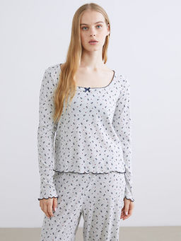 U Yaka ?i?ekli Kad?n Pijama Tak?m