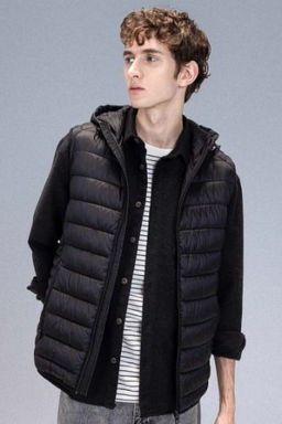 Hafif Sisme Yelek Su Itici Slim Fit Dar Kesim Kapusonlu Fermuarl? Cepli Mevsimlik