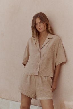 SHORT SLEEVE FLOWING SHIRT