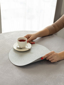 Набор салфеток сервировочных D33, 2 шт серебряный ПВХ - Denastia фото 3