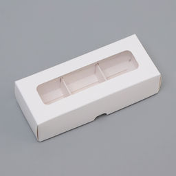 Цена за 2 шт. Коробка для 3 конфеты, с окном, белый 13×5×3.3 см