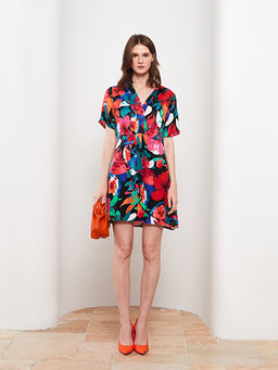 G?mlek Yaka Desenli K?sa Kollu Saten Elbise