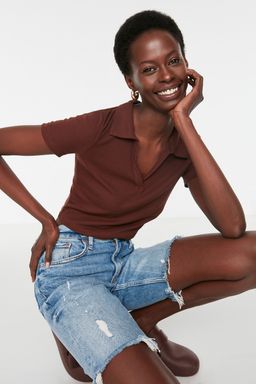 Kahverengi Fitted/Vucuda Oturan Crop Polo Yaka Fitilli Esnek Orme Bluz TWOSS21BZ0038