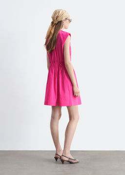 Vestido sin mangas con cord?n en la cintura