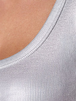 Футболка облегающая из хлопка в рубчик с U вырезом и матовым покрытием металлик - Vilatte фото 4