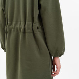 Платье женское короткое с кулиской MINAKU: Casual Collection, зелёное, размер 46, с длинным рукавом