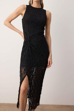 Siyah Tas Bask?l? Tul Maxi Astarl? Party Elbise TPRAW26EL00133