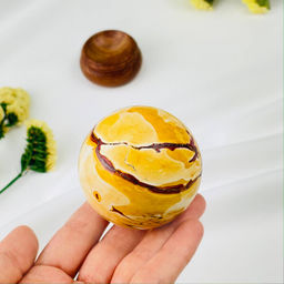 Шар из Яшмы (Мукаит) на подставке