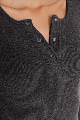 TRENDYOLMILLA Antrasit C?tc?t Detayl? Vucuda Oturan Kare Yaka Mini Fitilli Esnek Orme Kalem Elbise TWOAW23EL01393  фото 4