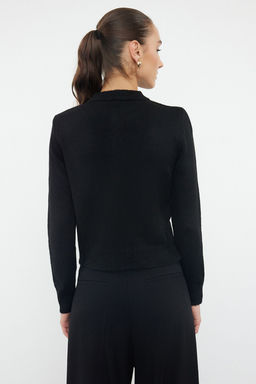 Siyah Yumusak Dokulu Mucevher Dugmeli Ceket Gorunumlu Triko H?rka TWOAW22HI0044