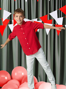 Uzun Kollu Dokulu Erkek ?ocuk G?mlek