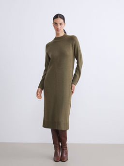 Yar?m Bal?k?? Yaka Y?rtma?l? Triko Elbise