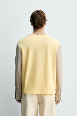 CAMISETA RELAXED FIT MANGAS CONTRASTE / Amarillo claro