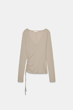 CAMISETA ESCOTE PICO LAZADAS / Marr?n / Topo - Zara фото 6