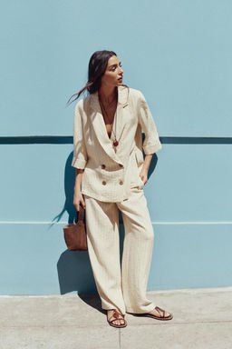 STRIPED DOUBLE-BREASTED BLAZER