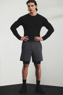 Pantalon corto a media pierna 2 en 1 en DryMove